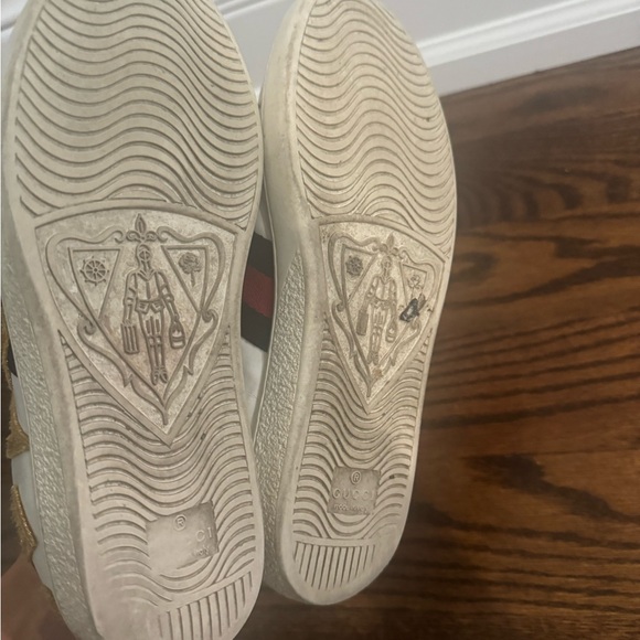 🌸 SOLD 🌸 Gucci Loved Sneakers. Size 6 - Picture 4 of 5